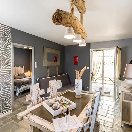 Maison d'hôtes Les Du Bassin D'arcachon- Accueil, Propreté-petit-déjeuner Sur Demande- 4*
