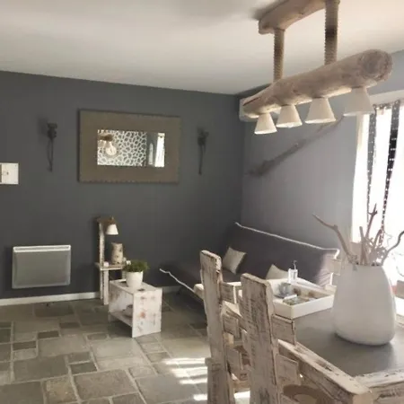 Maison d'hôtes Les Du Bassin D'arcachon- Accueil, Propreté-petit-déjeuner Sur Demande- 4*