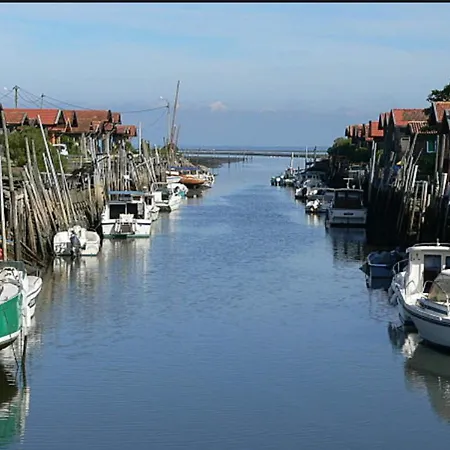 Les Du Bassin D'arcachon- Accueil, Propreté-petit-déjeuner Sur Demande- Maison d'hôtes